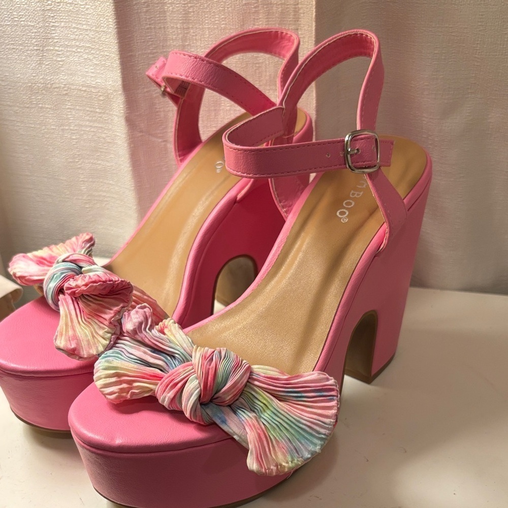 Bamboo Vibrant Pink Platform Heels with Multicolor Bow